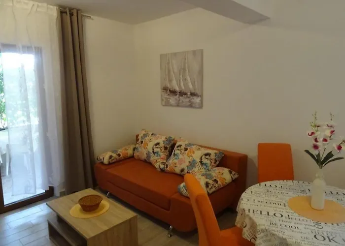 860c Apartman *